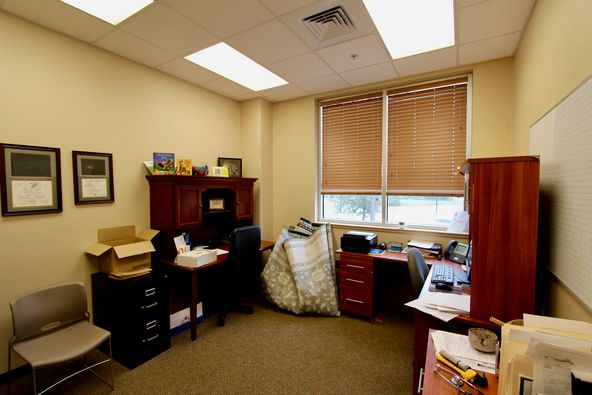Class A Office/Medical : 2 Southern Point Pkwy, Hattiesburg, MS 39401